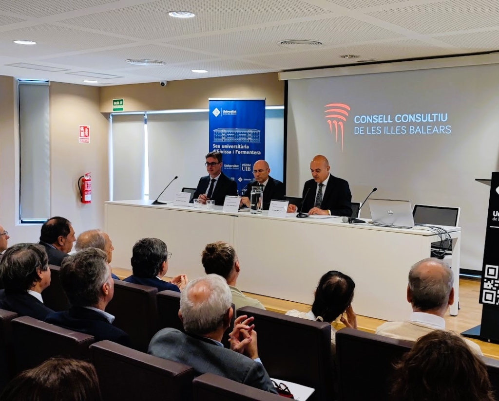 7. Inauguració de les Jornades amb el vicepresident del Govern i el president del Consell d’Eivissa